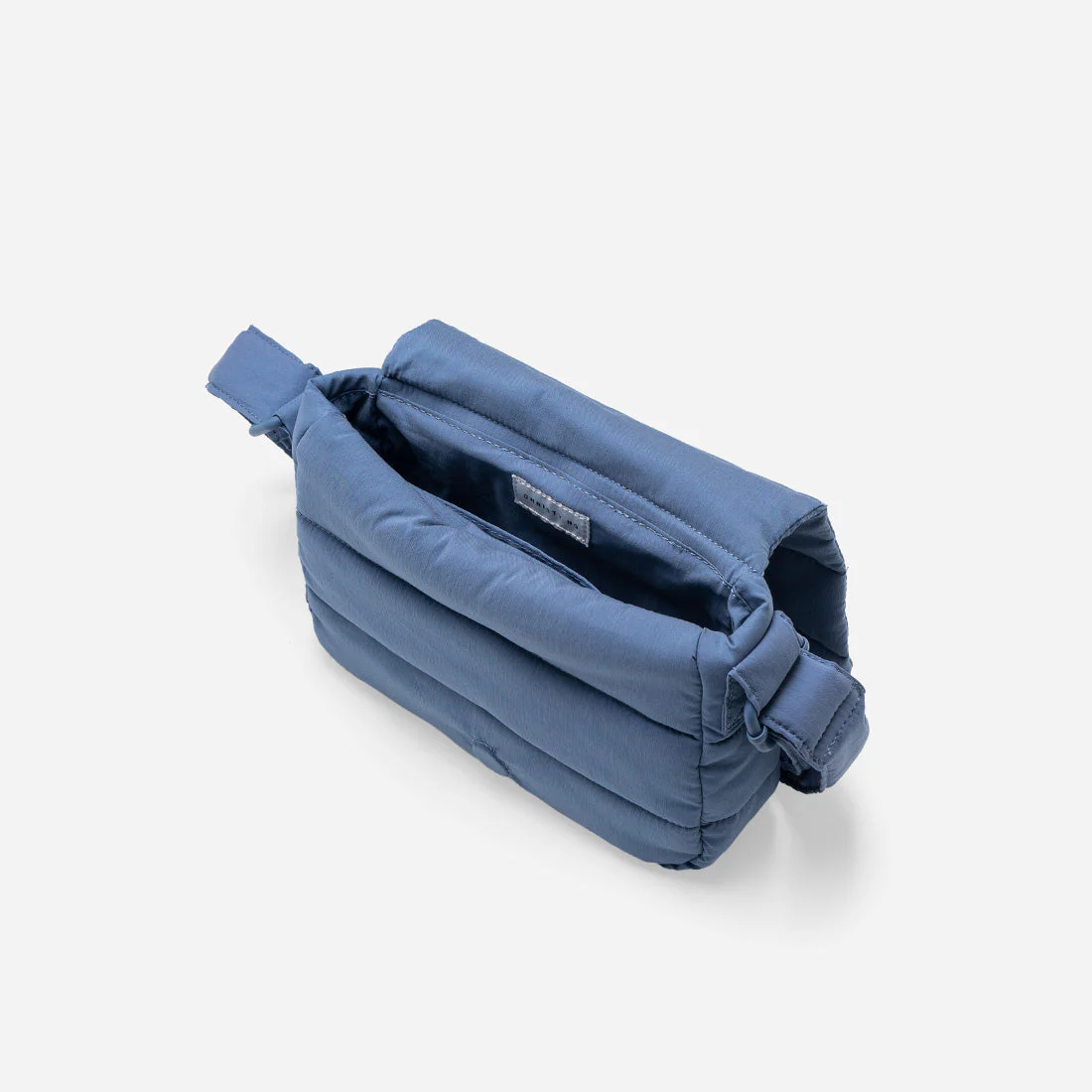 Quezon Messenger Bag - Image 32